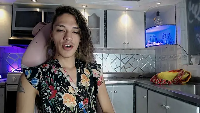 CrisOzzz online show from 03/16/26, 05:48