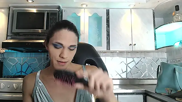 CrisOzzz online show from 05/28/26, 05:41