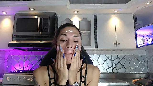 CrisOzzz online show from 04/19/26, 05:36