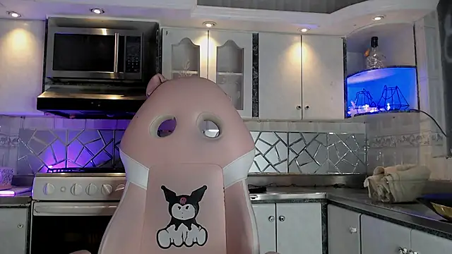 CrisOzzz online show from 03/15/26, 06:04