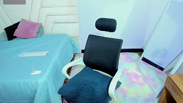 Snapshot of Red-april chatting on 02/25/26, 02:06 Red-april online show from 02/25/26, 02:06