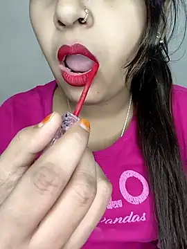 Shanaya-Hotty online show from 03/27/26, 09:16