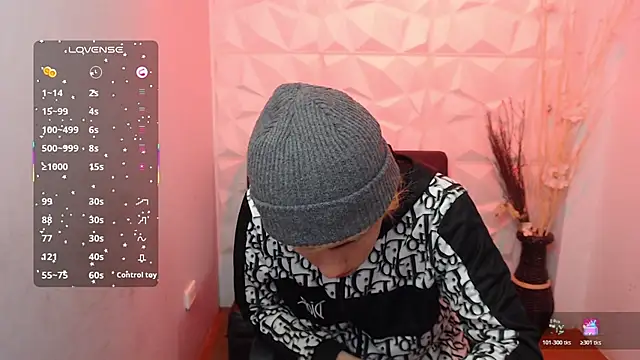 Snapshot of Stich_23 chatting on 06/21/26, 05:13 Stich 23 online show from 06/21/26, 05:13