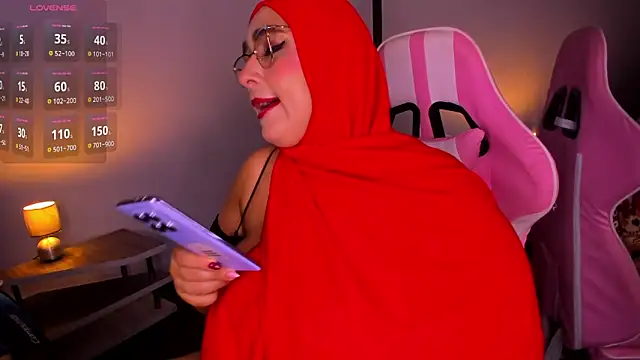 HijabiMilff online show from 03/31/26, 02:52