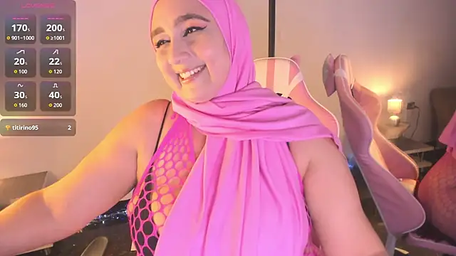 Snapshot of HijabiMilff chatting on 04/28/26, 03:05 HijabiMilff online show from 04/28/26, 03:05