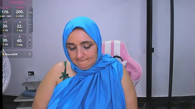 HijabiMilff online show from 06/10/26, 04:08