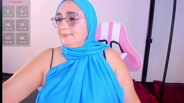 HijabiMilff online show from 06/23/26, 04:38