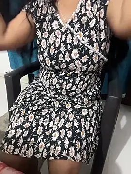 Snapshot of Queenlipx chatting on 02/22/26, 03:24 Queenlipx online show from 02/22/26, 03:24