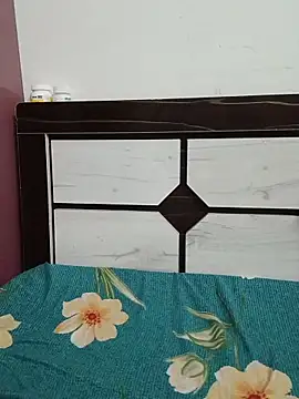 Queenlipx online show from 03/28/26, 05:03