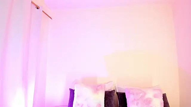 MIAA ROBERTSS online show from 03/07/26, 05:58