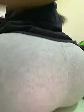 Snapshot of sessy_grl chatting on 06/27/26, 03:51 sessy grl online show from 06/27/26, 03:51