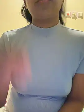 Snapshot of sessy_grl chatting on 06/21/26, 03:40 sessy grl online show from 06/21/26, 03:40