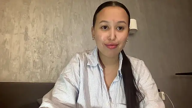 Dana 005 online show from 03/25/26, 08:08