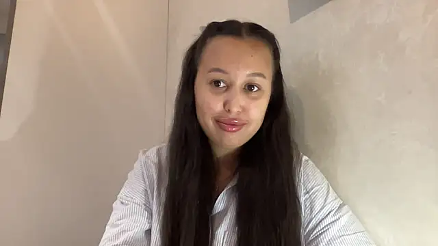 Dana 005 online show from 04/28/26, 08:57