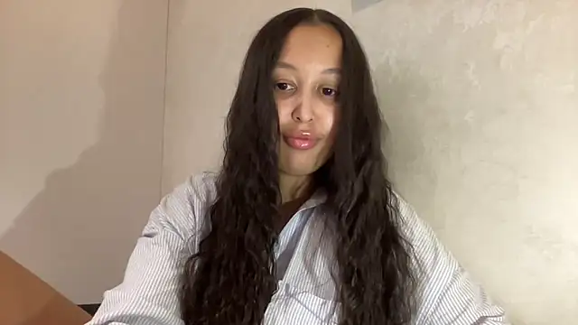 Dana 005 online show from 05/23/26, 08:41
