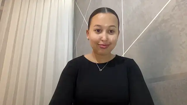 Dana 005 online show from 05/18/26, 09:08