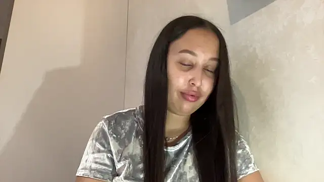 Dana 005 online show from 03/28/26, 07:48