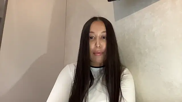 Dana 005 online show from 05/03/26, 10:13