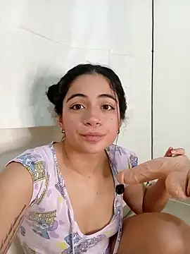 Snapshot of Mariian_Zeller chatting on 04/09/26, 10:32 Mariian Zeller online show from 04/09/26, 10:32