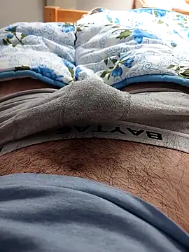 Snapshot of machine2880 chatting on 04/12/26, 10:40 machine2880 online show from 04/12/26, 10:40