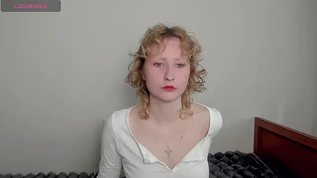 Snapshot of AnnStasia chatting on 03/11/26, 02:55 AnnStasia online show from 03/11/26, 02:55