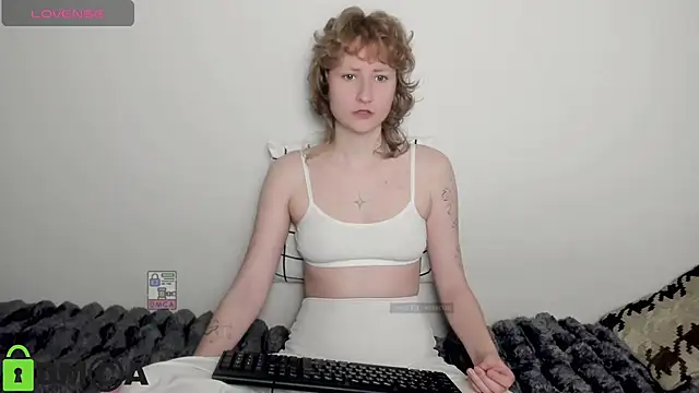 Snapshot of AnnStasia chatting on 04/08/26, 02:40 AnnStasia online show from 04/08/26, 02:40