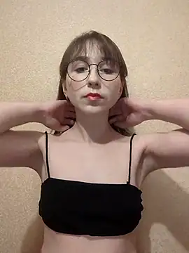 Ella17582 online show from 03/04/26, 09:33