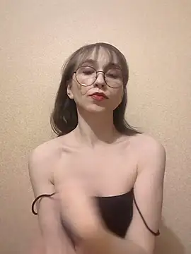 Snapshot of Ella17582 chatting on 02/27/26, 09:25 Ella17582 online show from 02/27/26, 09:25