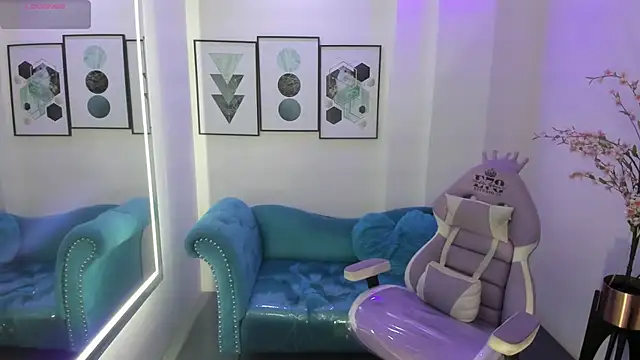 Chloe meoww online show from 07/06/26, 11:50