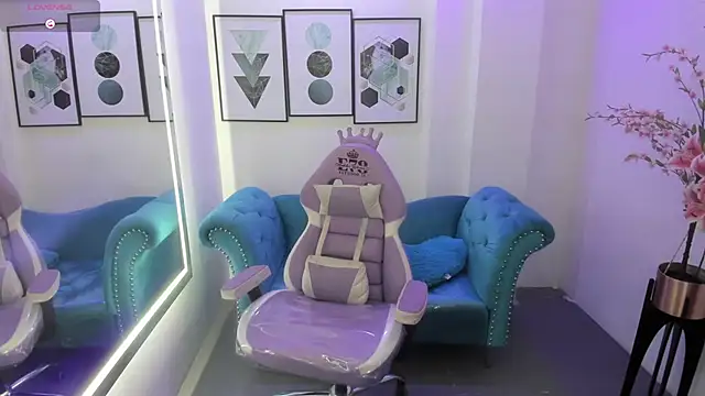 Chloe meoww online show from 07/03/26, 12:00