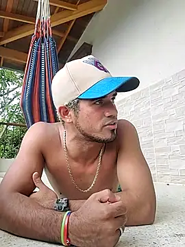 Latins on fire online show from 03/25/26, 08:30