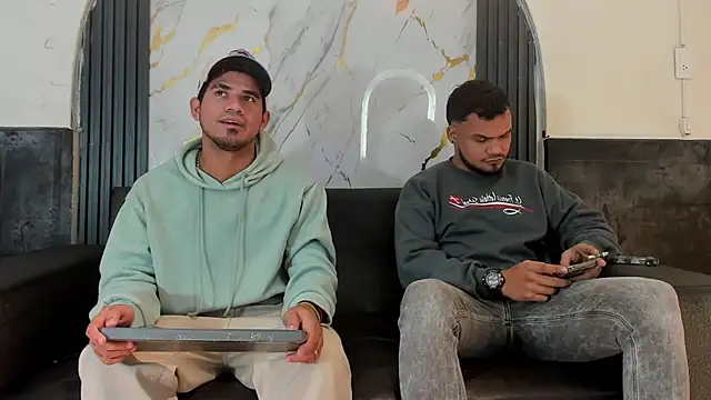 Snapshot of Latins_on_fire chatting on 05/03/26, 11:37 Latins on fire online show from 05/03/26, 11:37