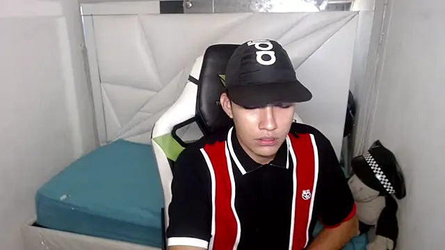 Snapshot of Street_poemm_ chatting on 02/28/26, 03:50 Street poemm online show from 02/28/26, 03:50