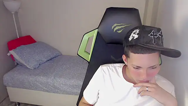 Street poemm  online show from 03/17/26, 10:13