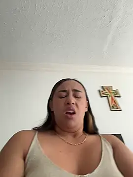 Snapshot of Eyssha chatting on 03/06/26, 02:01 Eyssha online show from 03/06/26, 02:01