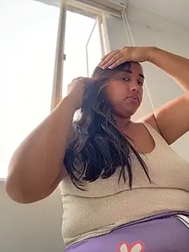 Snapshot of Eyssha chatting on 04/08/26, 12:39 Eyssha online show from 04/08/26, 12:39