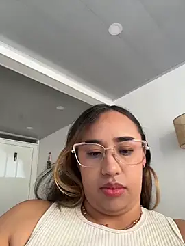 Snapshot of Eyssha chatting on 02/26/26, 02:50 Eyssha online show from 02/26/26, 02:50