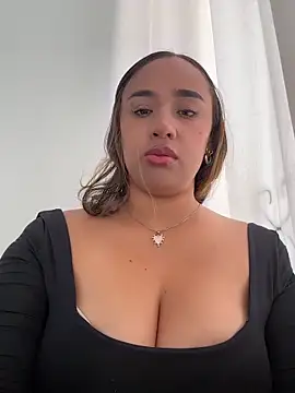 Snapshot of Eyssha chatting on 03/17/26, 03:04 Eyssha online show from 03/17/26, 03:04