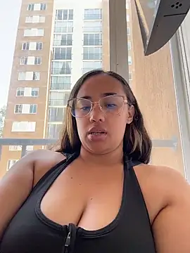 Snapshot of Eyssha chatting on 03/25/26, 02:27 Eyssha online show from 03/25/26, 02:27