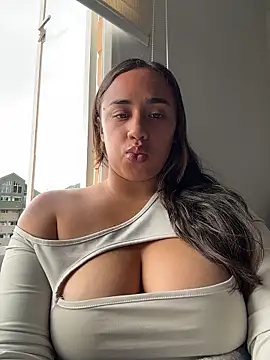 Snapshot of Eyssha chatting on 04/10/26, 12:12 Eyssha online show from 04/10/26, 12:12