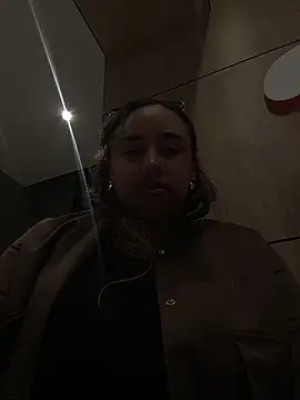 Snapshot of Eyssha chatting on 04/08/26, 12:34 Eyssha online show from 04/08/26, 12:34