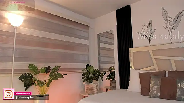 missnataly online show from 04/08/26, 10:33