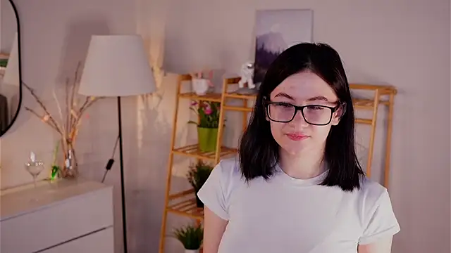 Snapshot of TwilaMode chatting on 03/02/26, 03:51 TwilaMode online show from 03/02/26, 03:51