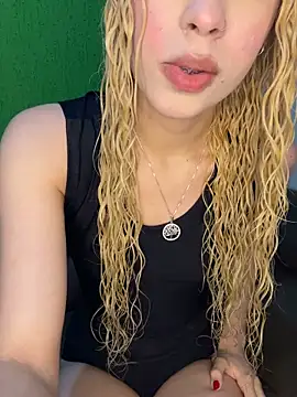 loirinha atrevida online show from 03/16/26, 04:54