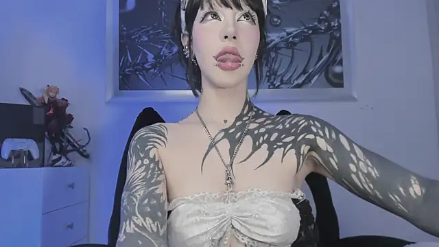 elledanielle online show from 05/15/26, 05:27