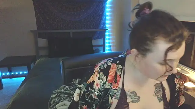 Snapshot of VelvetVixenXOX chatting on 03/09/26, 01:53 VelvetVixenXOX online show from 03/09/26, 01:53
