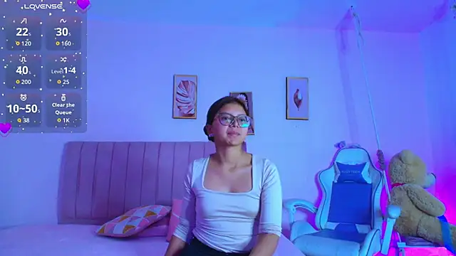 Snapshot of Zoow_bluussh chatting on 03/02/26, 12:12 Zoow bluussh online show from 03/02/26, 12:12