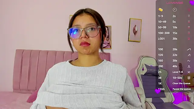 Snapshot of Zoow_bluussh chatting on 03/26/26, 12:14 Zoow bluussh online show from 03/26/26, 12:14