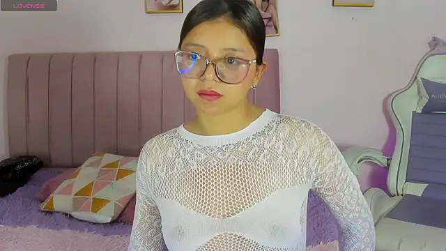 Snapshot of Zoow_bluussh chatting on 04/13/26, 12:42 Zoow bluussh online show from 04/13/26, 12:42