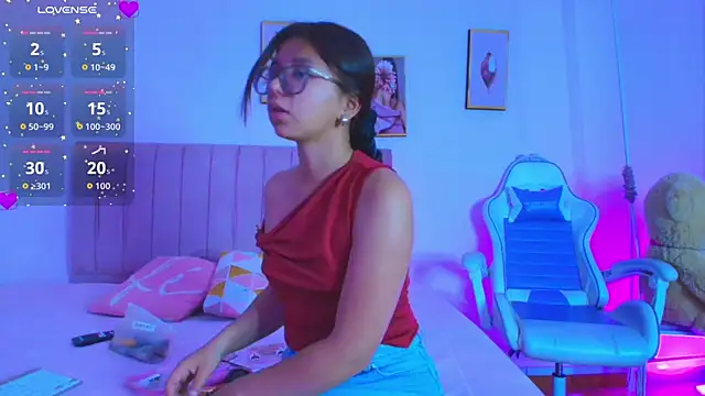 Snapshot of Zoow_bluussh chatting on 02/26/26, 12:16 Zoow bluussh online show from 02/26/26, 12:16